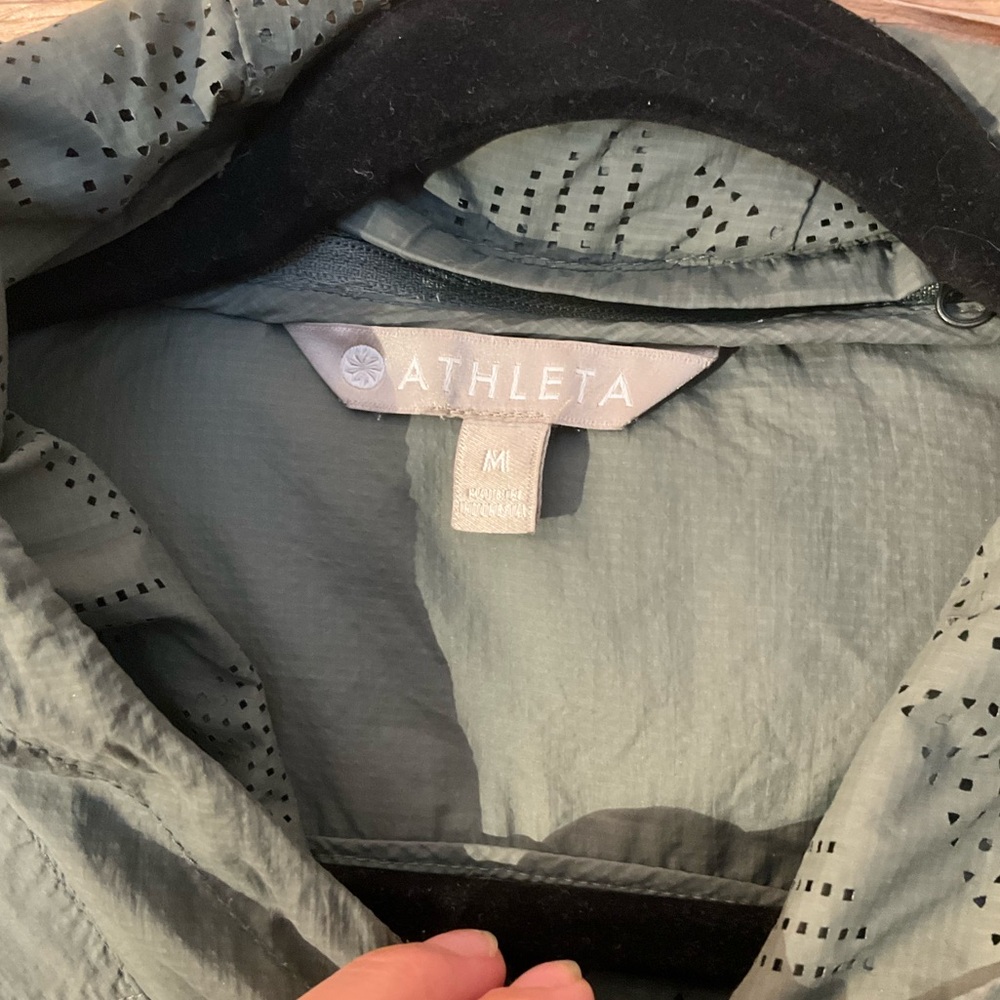 Athleta Packable Windbreaker - image 5